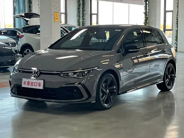 Фотография автомобиля — Volkswagen Golf