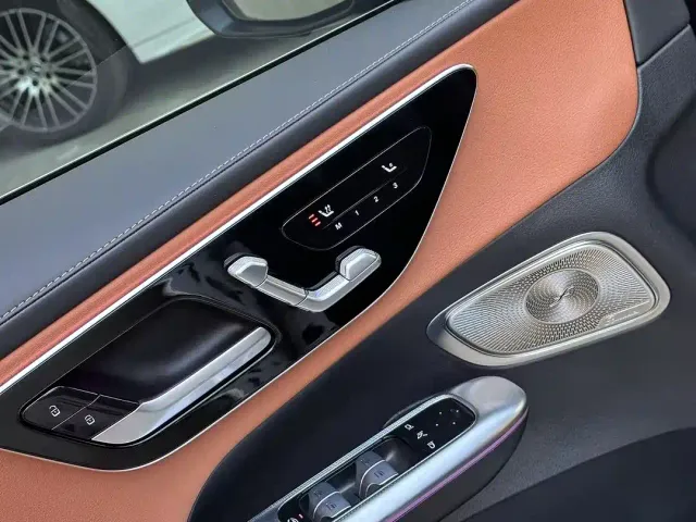Mercedes-Benz GLC-Class — Фото автомобиля 11