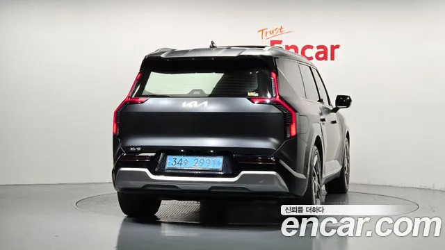 Kia EV9 — Фото автомобиля 4