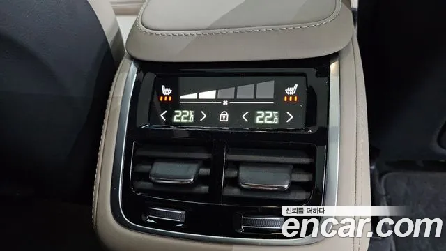 Volvo XC90 — Фото автомобиля 18