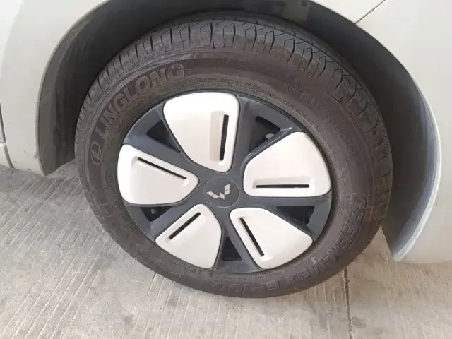 Wuling Hongguang Mini EV — Фото автомобиля 6
