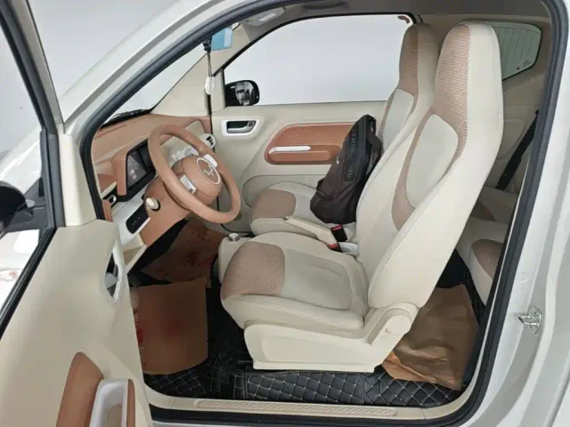 Wuling Hongguang Mini EV — Фото автомобиля 14