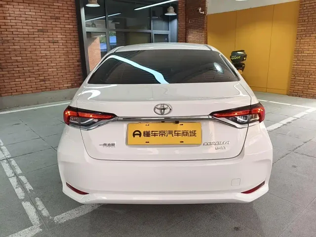 Toyota Corolla — Фото автомобиля 8