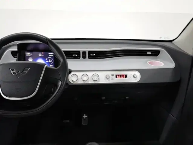 Wuling Hongguang Mini EV — Фото автомобиля 12