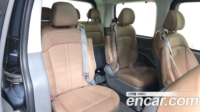 Hyundai Staria Staria 4WD Lounge 9 мест — Фото автомобиля 12