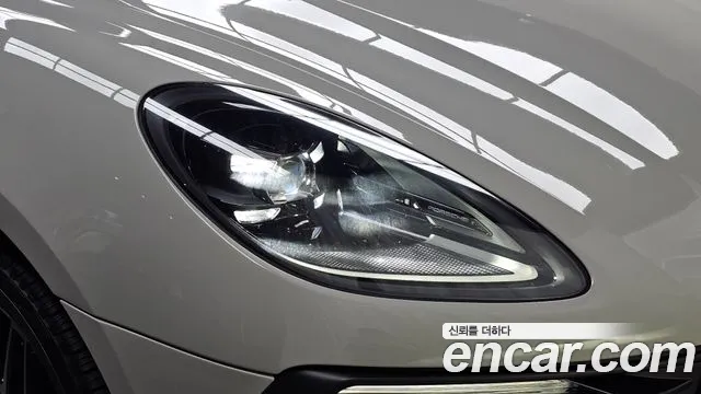 Porsche Macan — Фото автомобиля 7