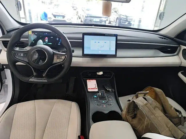BYD Seal 05 DM-i — Фото автомобиля 9