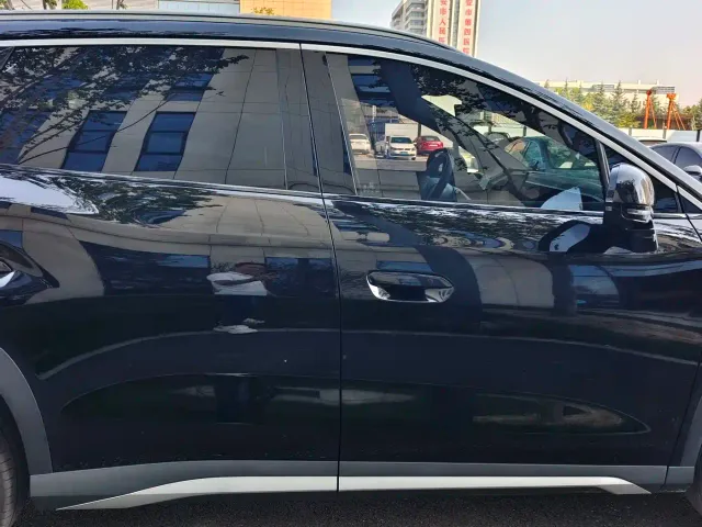BYD Song Ultra — Фото автомобиля 21
