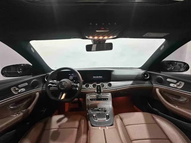Mercedes-Benz E-Class — Фото автомобиля 5