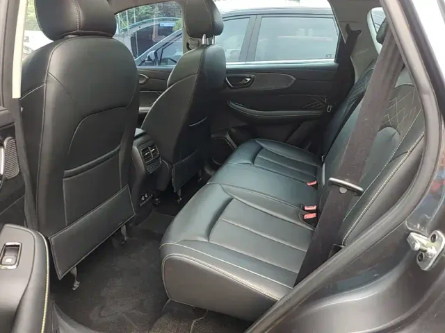 Roewe RX5 — Фото автомобиля 16