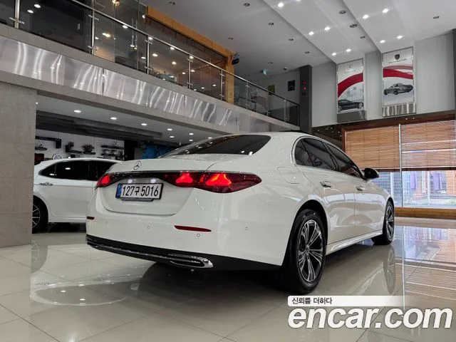 Mercedes-Benz E-Class W214 — Фото автомобиля 2