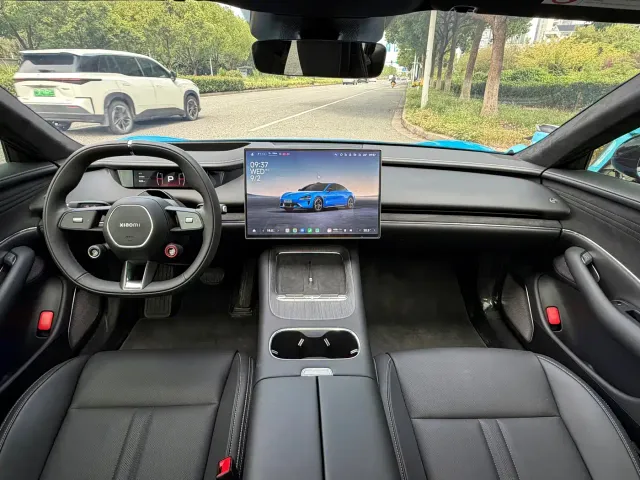 Xiaomi SU7 — Фото автомобиля 11