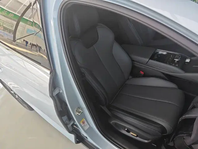 BYD Qin L — Фото автомобиля 24