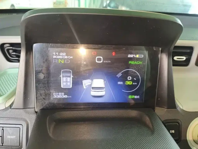 Wuling Hongguang Mini EV — Фото автомобиля 11