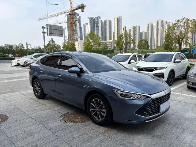 BYD Qin PLUS — Фото автомобиля 3
