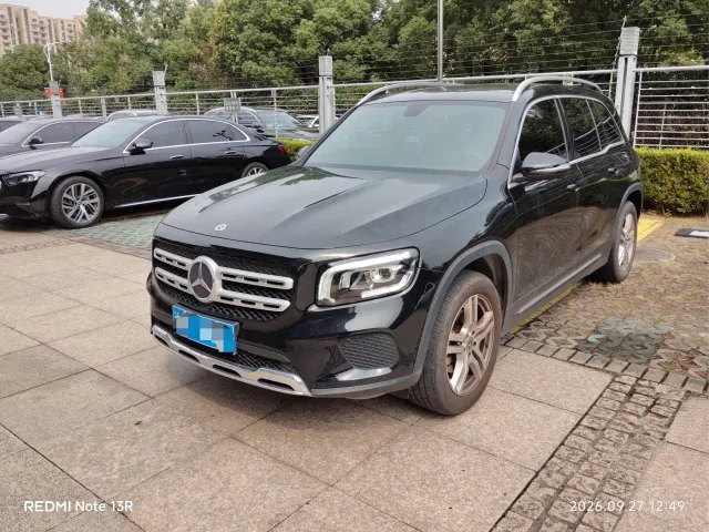 Фотография автомобиля — Mercedes-Benz GLB-Class
