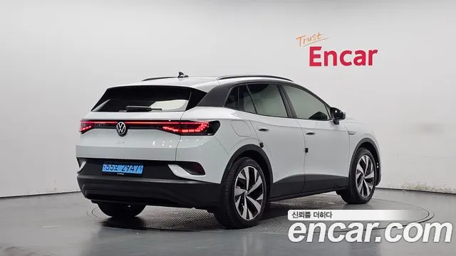 Volkswagen ID.4 — Фото автомобиля 2