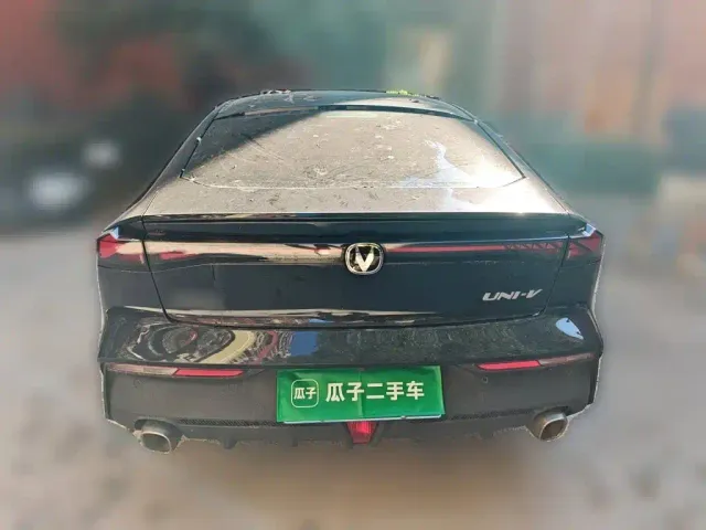 Changan UNI-V — Фото автомобиля 3