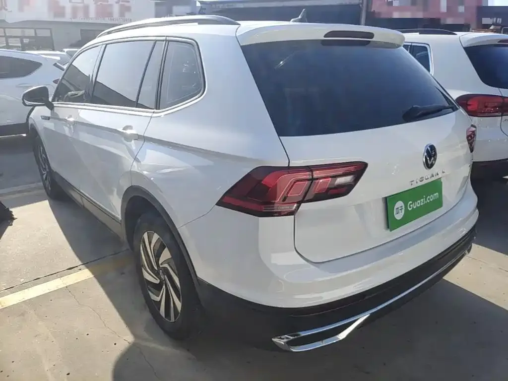 Volkswagen Tiguan L 2022 330TSI Automatic 2WD Comfort Edition — Фото автомобиля 22
