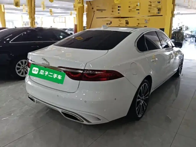 Jaguar XFL — Фото автомобиля 6
