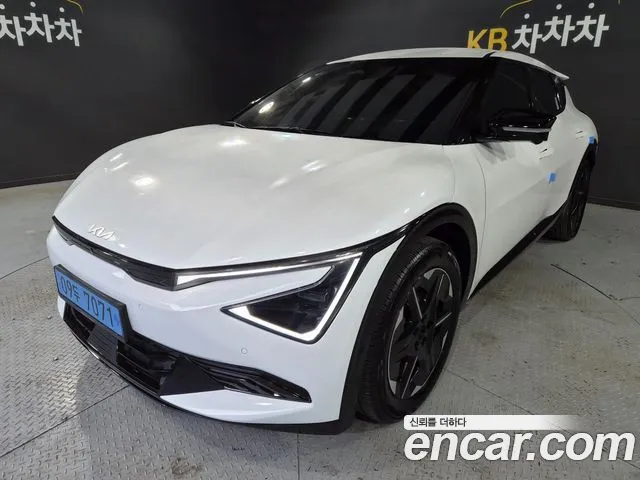 Kia EV6 New — Фото автомобиля 3