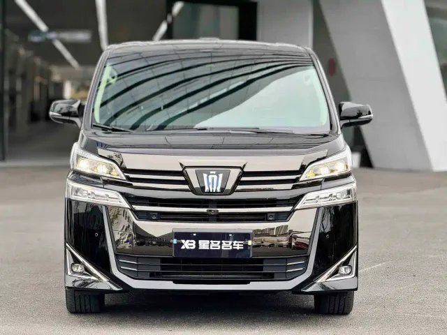 Toyota Vellfire — Фото автомобиля 2
