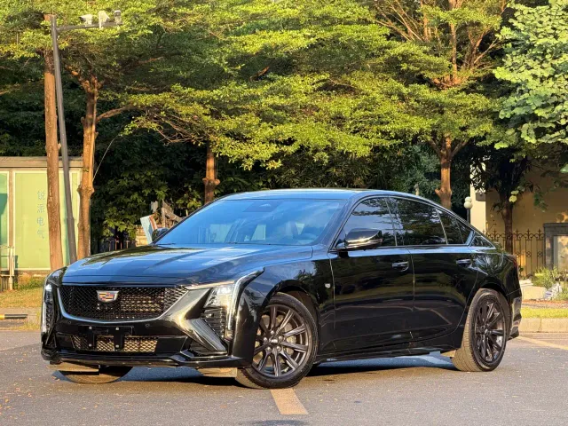 Фотография автомобиля — Cadillac CT5