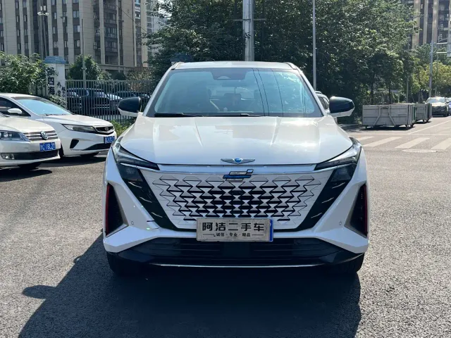 Changan Z6 — Фото автомобиля 2