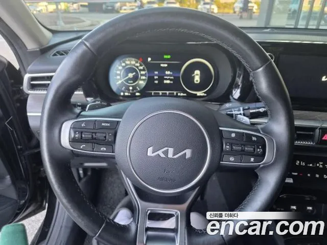 Kia K5 Generation 3 — Фото автомобиля 3