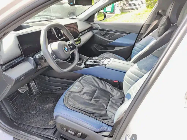 BMW 5 Series — Фото автомобиля 7