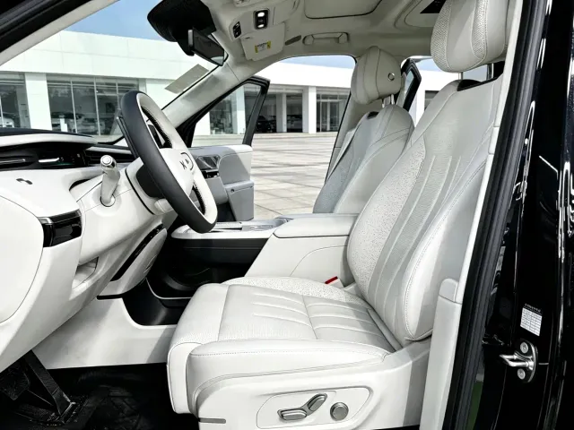 Xpeng GX — Фото автомобиля 3