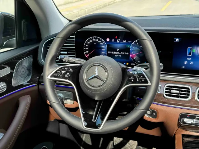 Mercedes-Benz GLE-Class — Фото автомобиля 15
