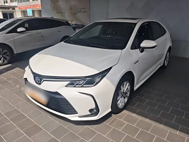Фотография автомобиля — Toyota Corolla