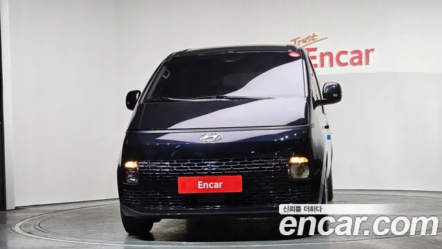 Hyundai Staria Staria 4WD Tourer 9 мест — Фото автомобиля 3