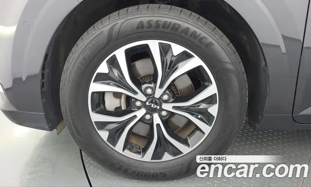 Kia Carnival 4th Gen — Фото автомобиля 5