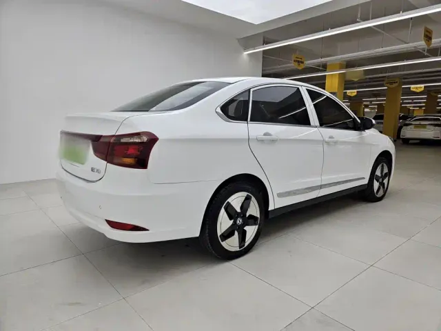 Dongfeng Fengshen E70 — Фото автомобиля 22