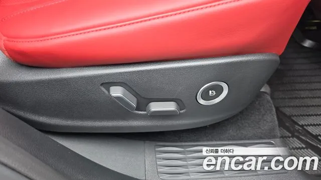 Genesis GV80 — Фото автомобиля 28
