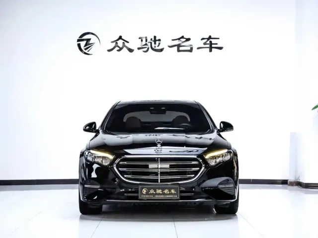Mercedes-Benz E-Class — Фото автомобиля 2