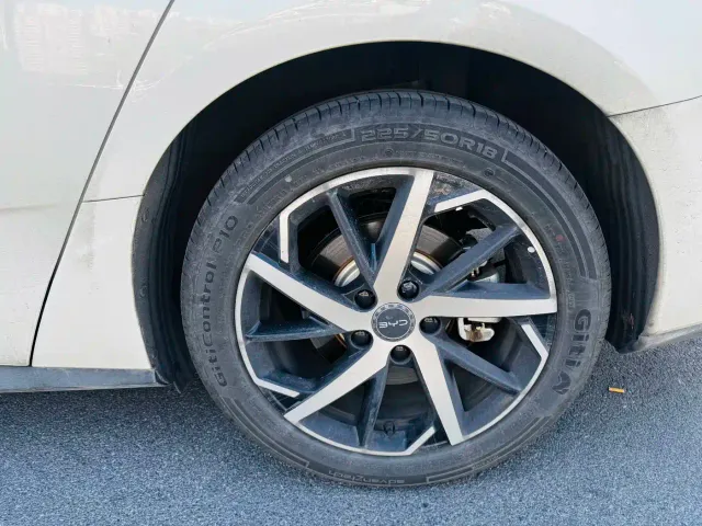 BYD Seal 07 DM-i — Фото автомобиля 5