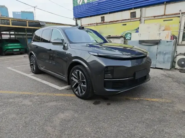 Li Auto L9 — Фото автомобиля 3