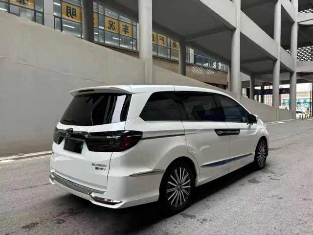 Honda Elysion — Фото автомобиля 6