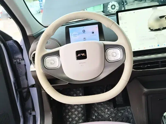 JAC Yiwei 3 — Фото автомобиля 10
