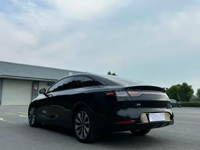 Leapmotor C01 — Фото автомобиля 7