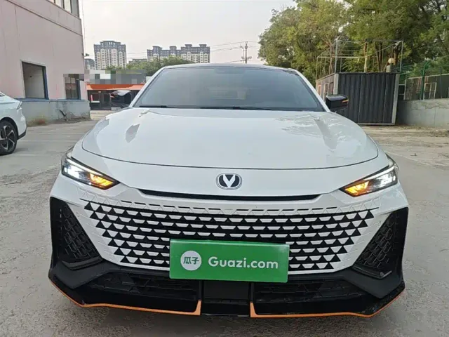 Changan UNI-V — Фото автомобиля 2