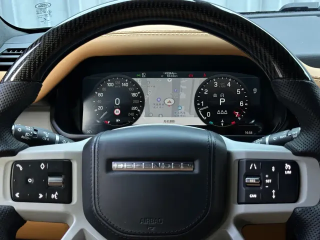 Land Rover Defender — Фото автомобиля 16