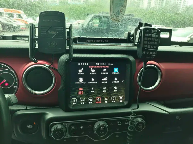 Jeep Wrangler — Фото автомобиля 11