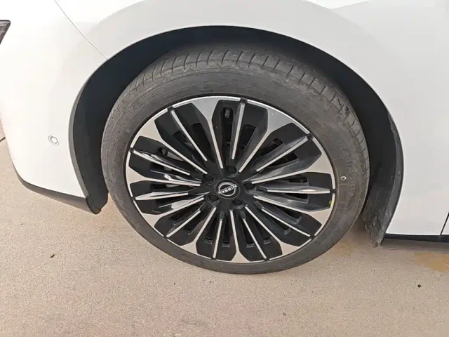 Nissan N7 — Фото автомобиля 22