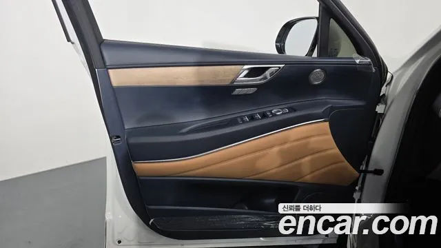 Genesis GV80 — Фото автомобиля 12