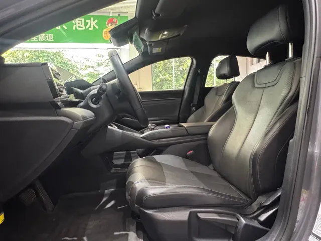 BYD Qin L — Фото автомобиля 7