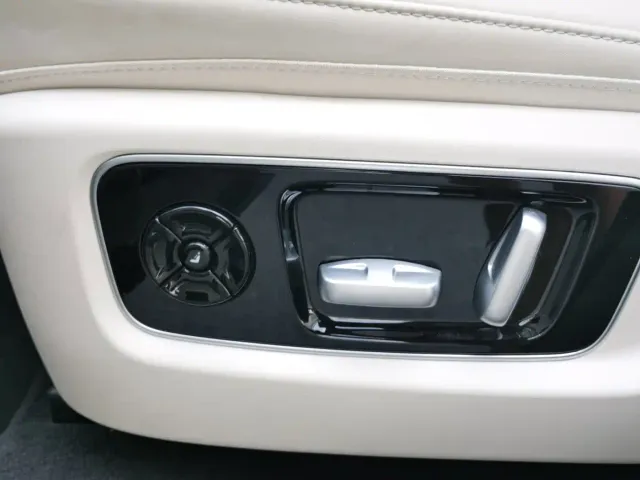 Li Auto L9 — Фото автомобиля 4